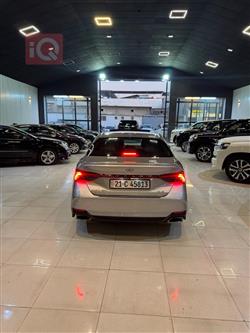 تۆیۆتا ئەڤەلۆن